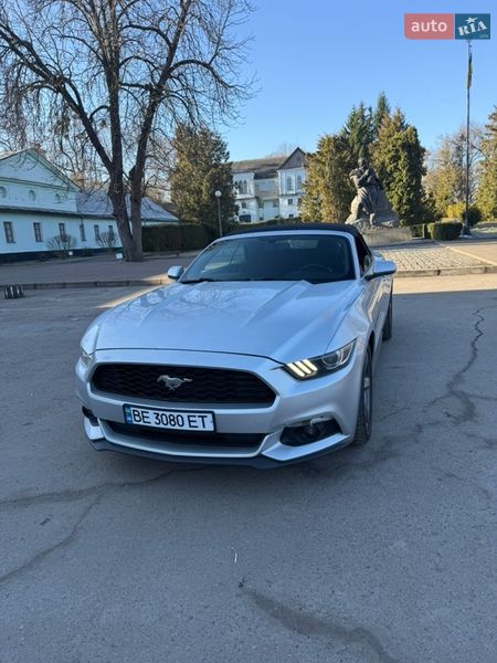 Кабриолет Ford Mustang 2015 в Корсуне-Шевченковском