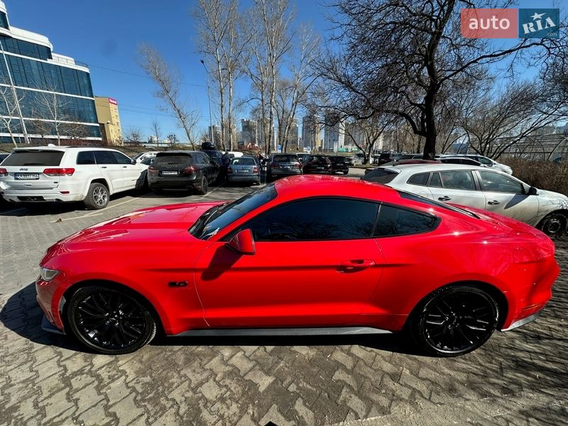 Купе Ford Mustang 2016 в Києві