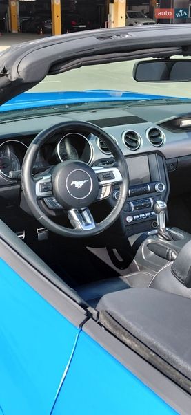 Кабриолет Ford Mustang 2018 в Киеве