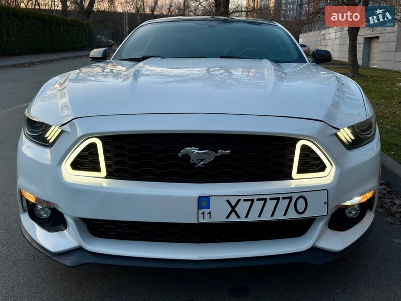 Купе Ford Mustang 2015 в Киеве фото 2 Купе Ford Mustang 2015 в Киеве
