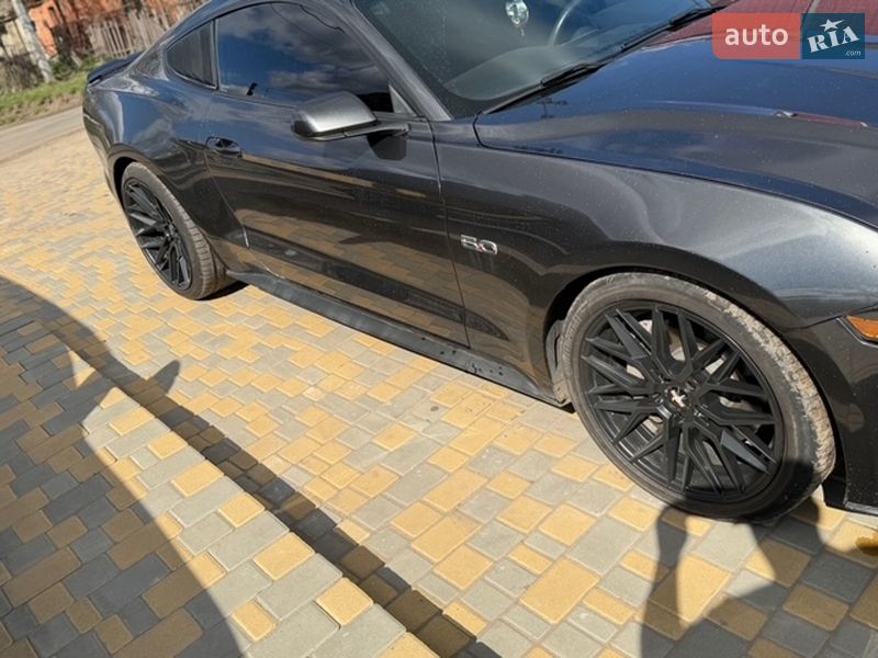 Купе Ford Mustang 2018 в Ананьеве