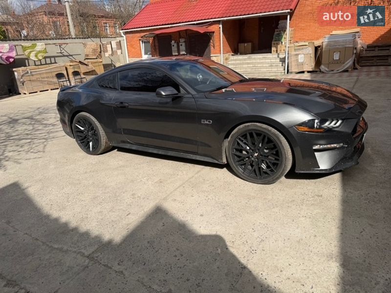Купе Ford Mustang 2018 в Ананьеве