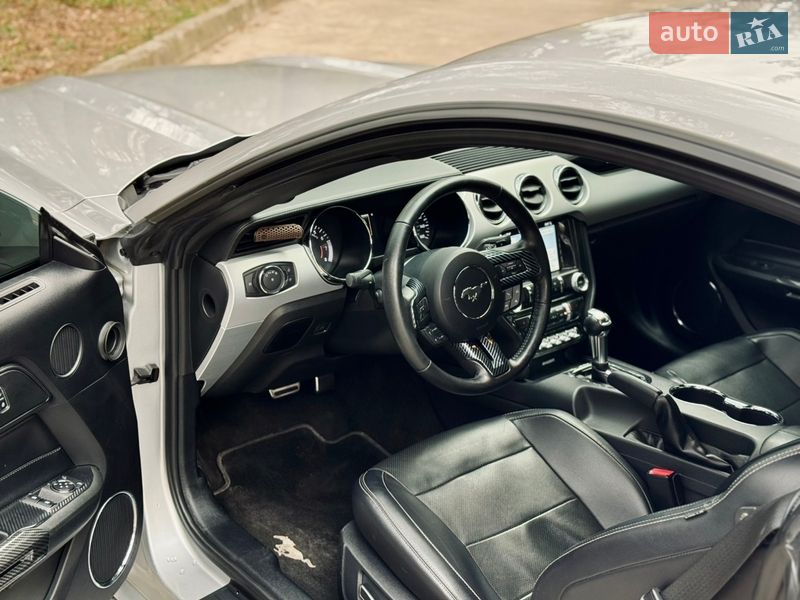 Купе Ford Mustang 2016 в Львові