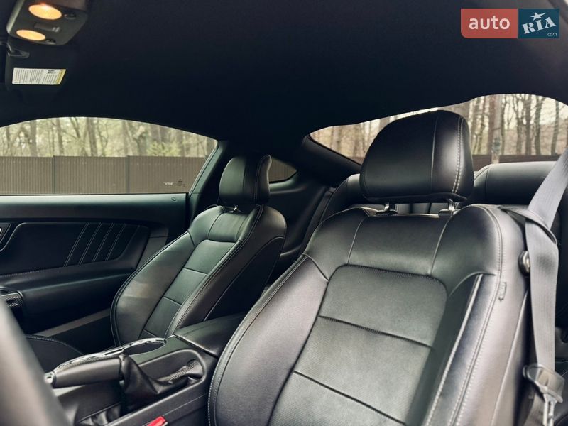 Купе Ford Mustang 2016 в Львові