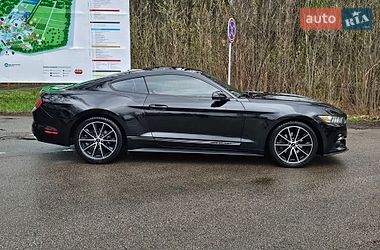 Купе Ford Mustang 2015 в Киеве