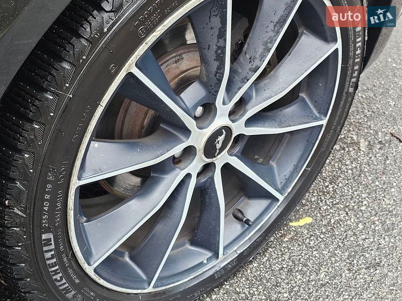 Купе Ford Mustang 2015 в Киеве