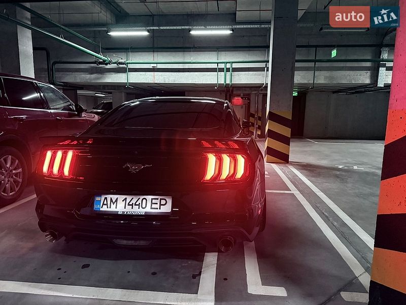 Купе Ford Mustang 2018 в Киеве
