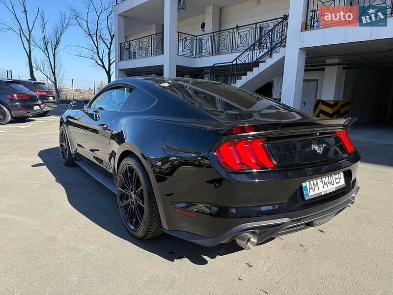 Купе Ford Mustang 2018 в Киеве