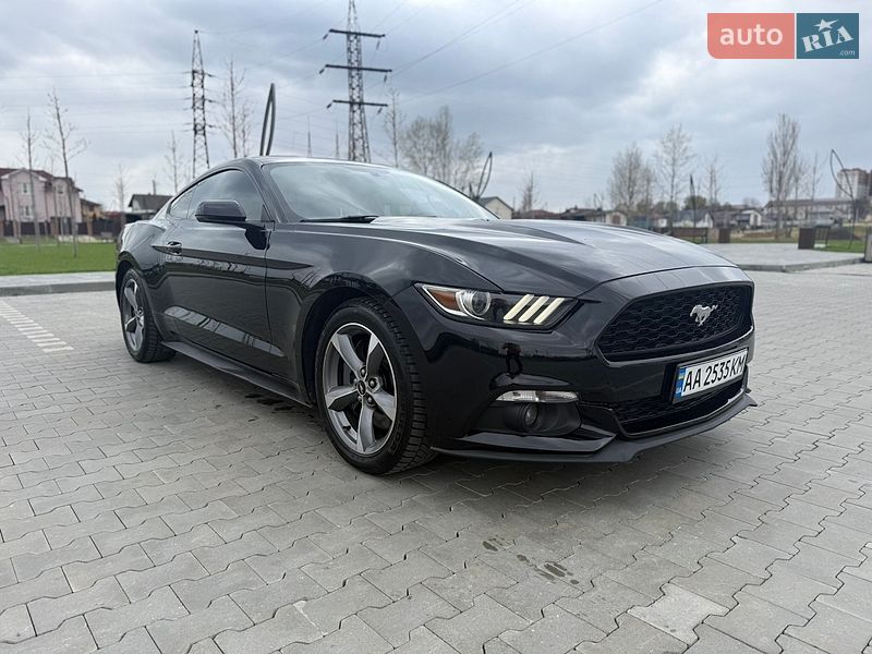 Купе Ford Mustang 2015 в Ирпене