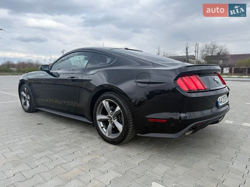 Купе Ford Mustang 2015 в Ирпене