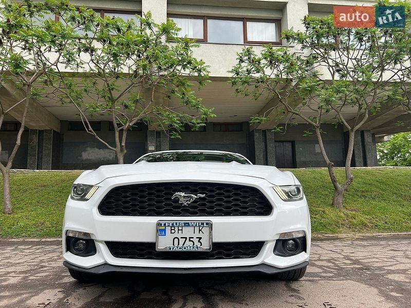 Купе Ford Mustang 2015 в Сумах