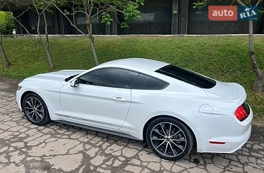 Купе Ford Mustang 2015 в Сумах