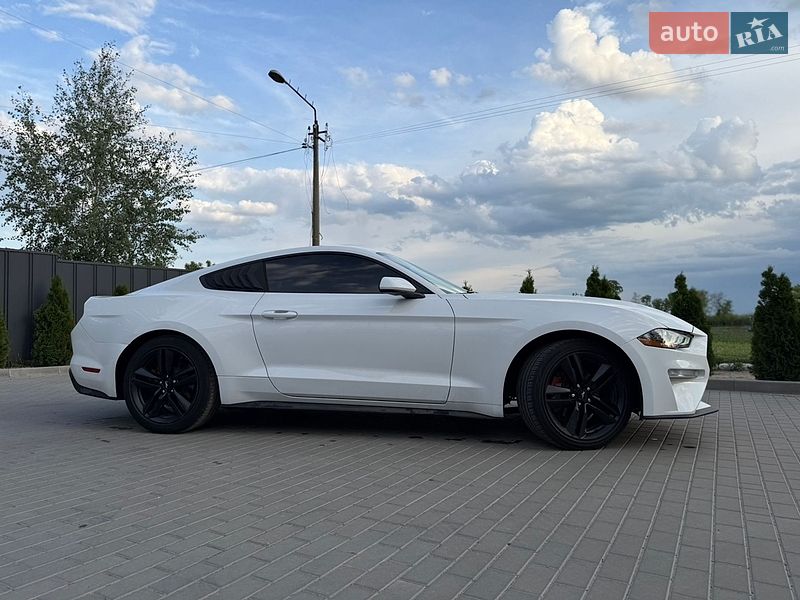 Купе Ford Mustang 2019 в Луцьку фото 3 Купе Ford Mustang 2019 в Луцьку