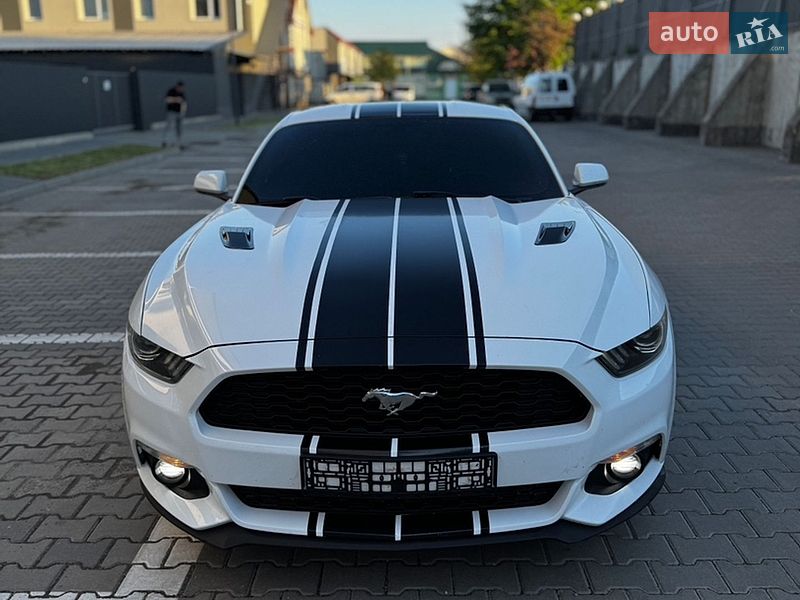 Купе Ford Mustang 2015 в Ивано-Франковске