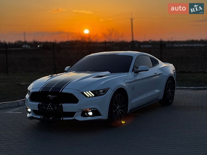 Купе Ford Mustang 2015 в Ивано-Франковске