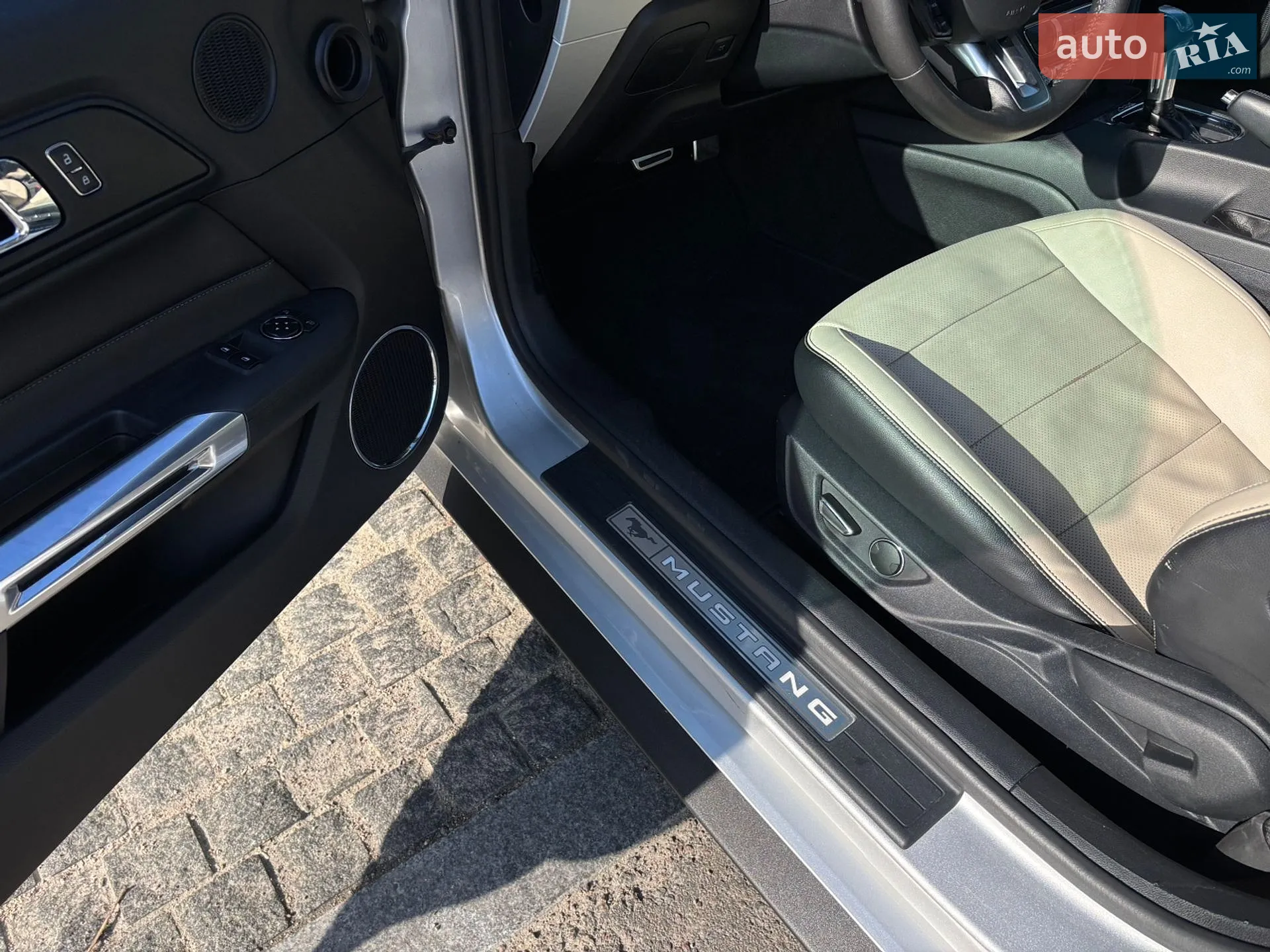2014 Ford Mustang - мініатюра 13