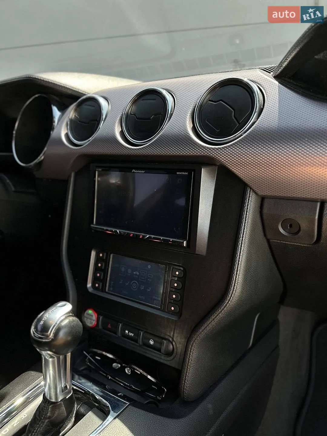 2015 Ford Mustang - мініатюра 11