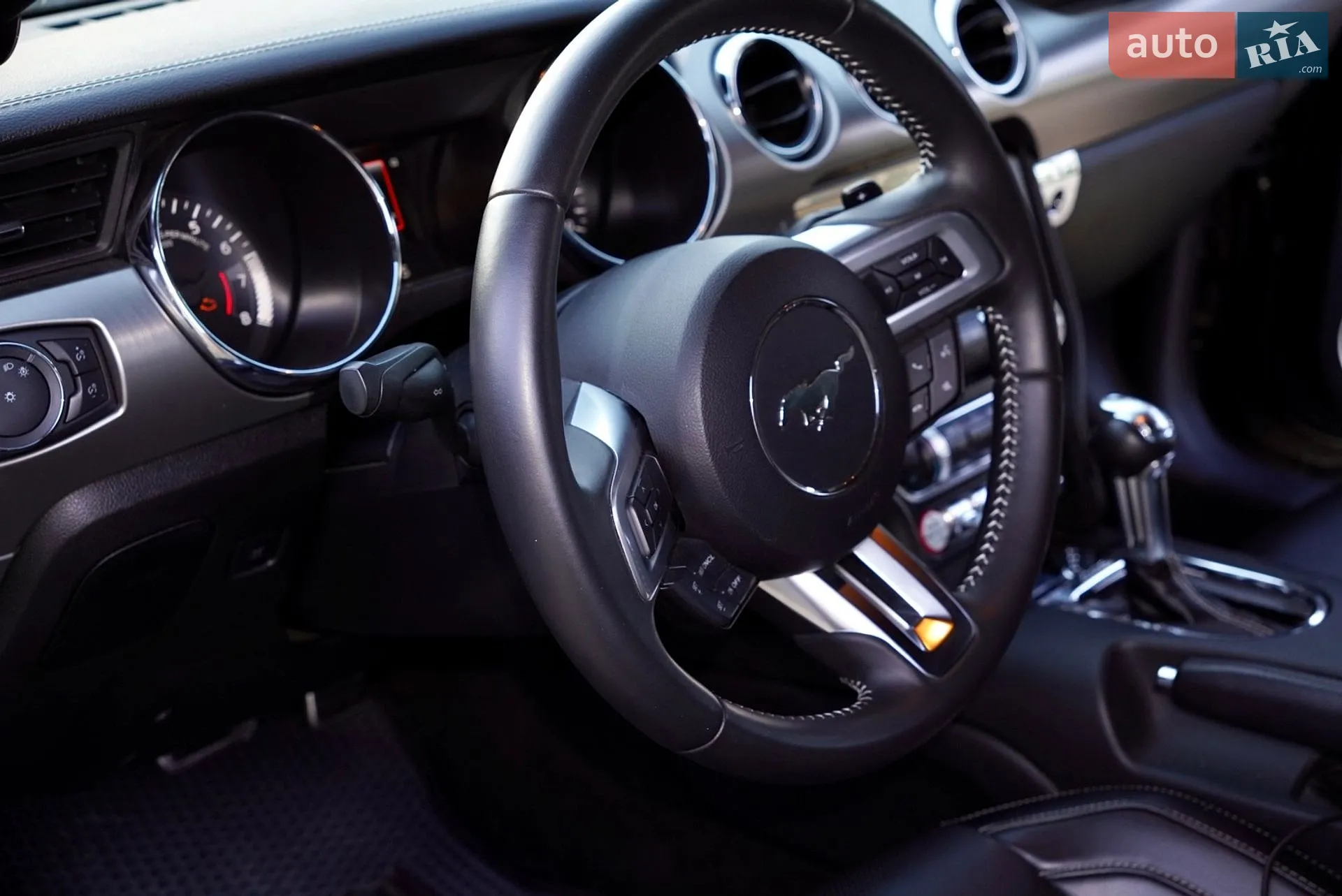 2015 Ford Mustang - мініатюра 9