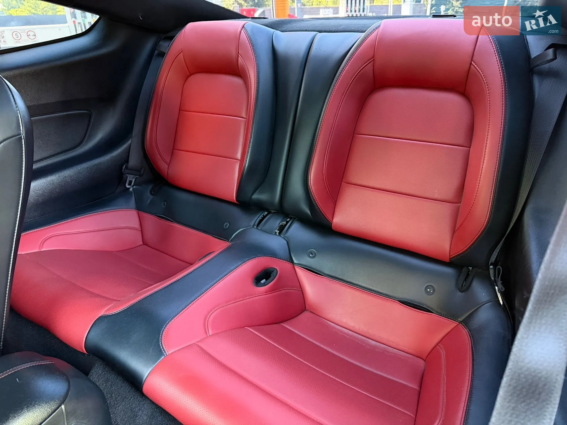 2015 Ford Mustang - мініатюра 13