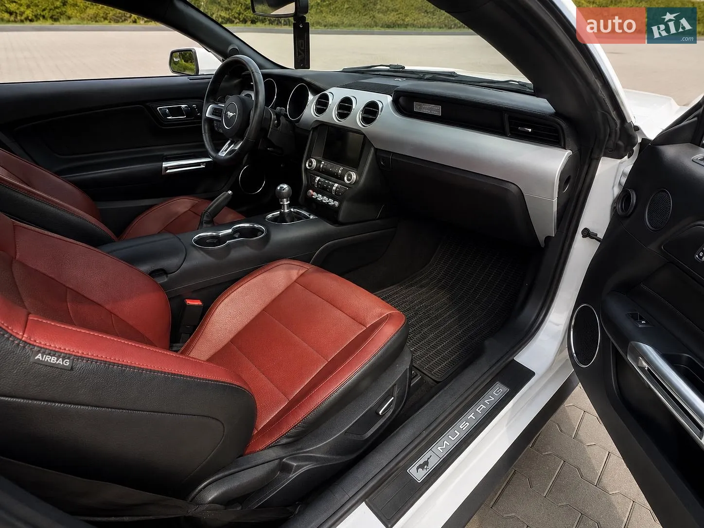 2015 Ford Mustang - мініатюра 9
