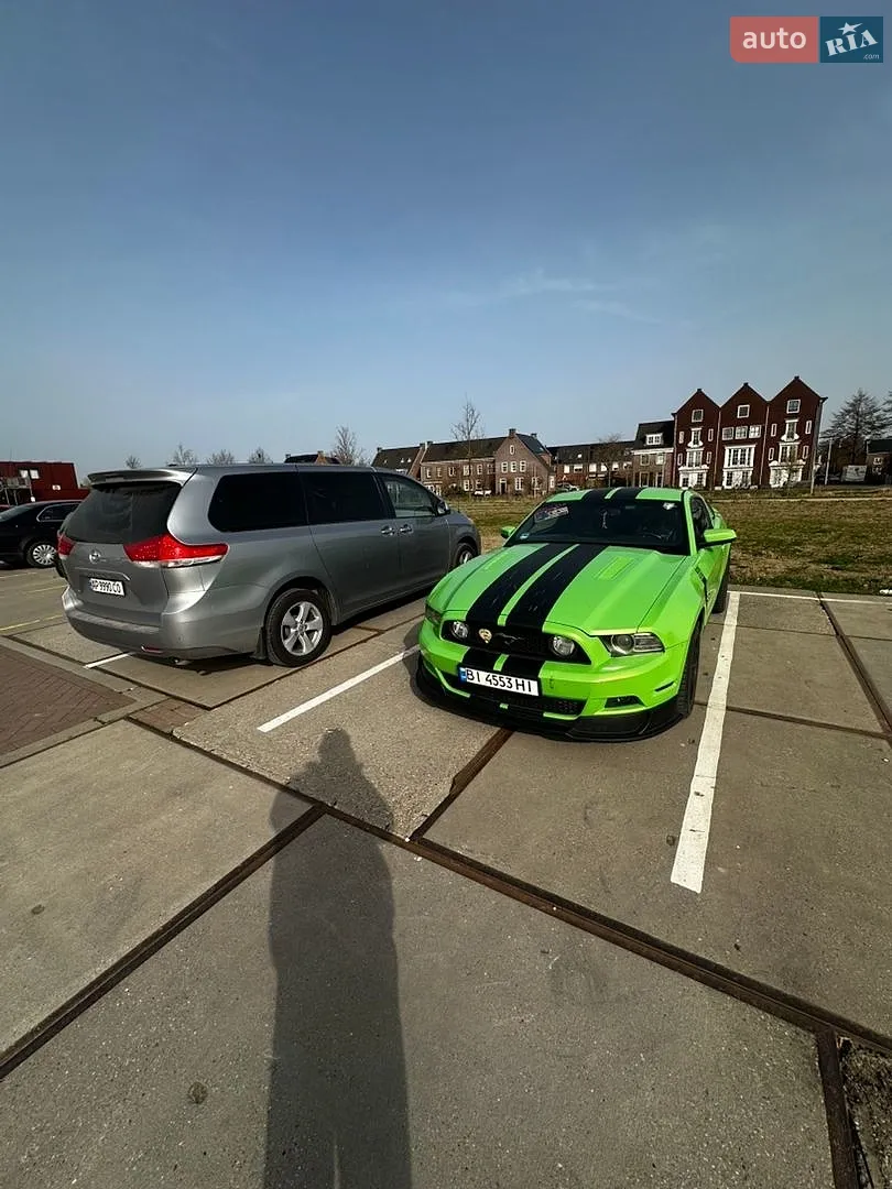 2012 Ford Mustang - мініатюра 3