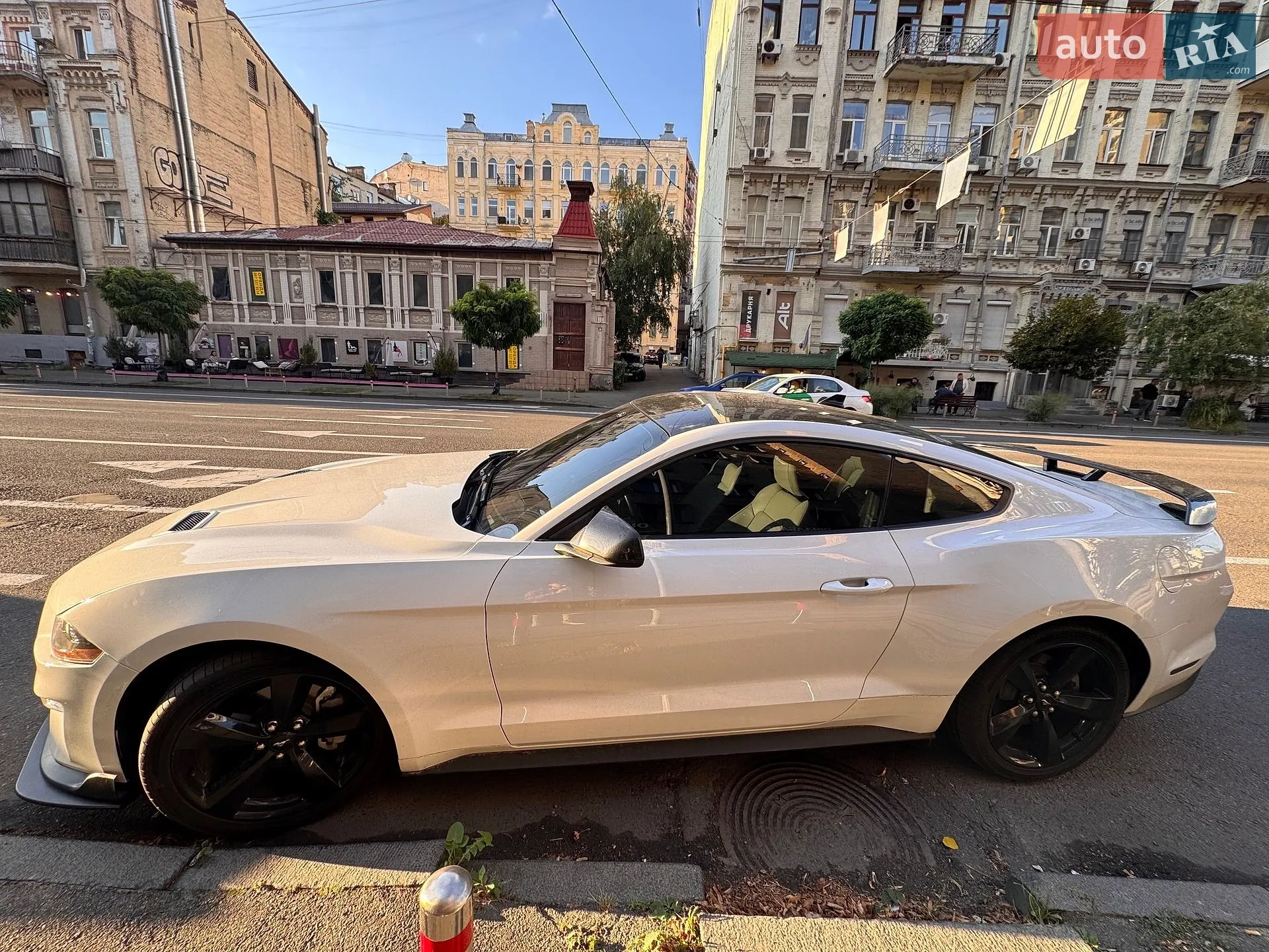 2022 Ford Mustang - мініатюра 5