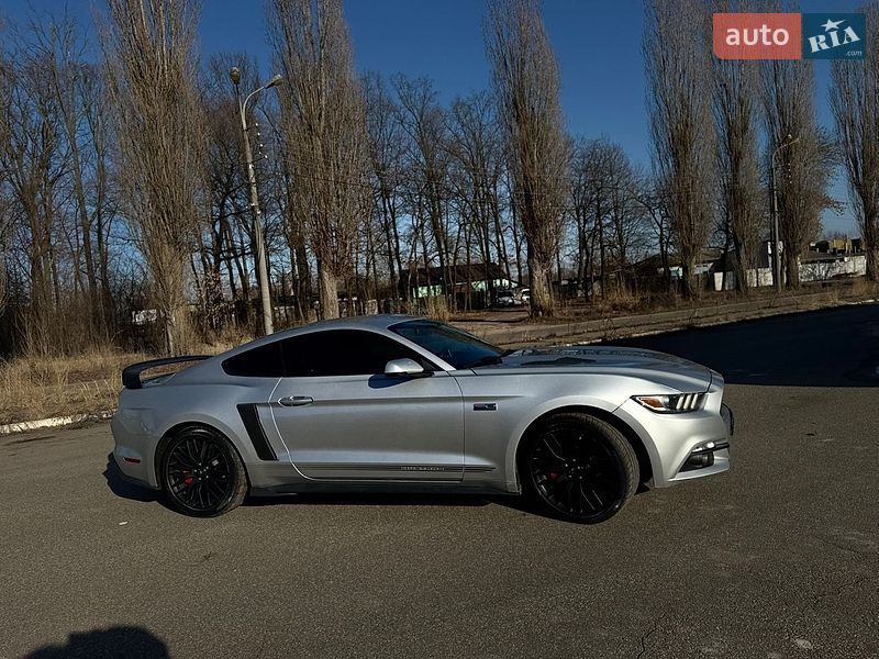 Купе Ford Mustang 2017 в Чернигове