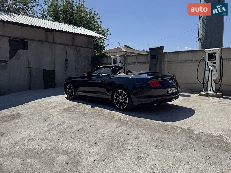 Кабриолет Ford Mustang 2019 в Харькове