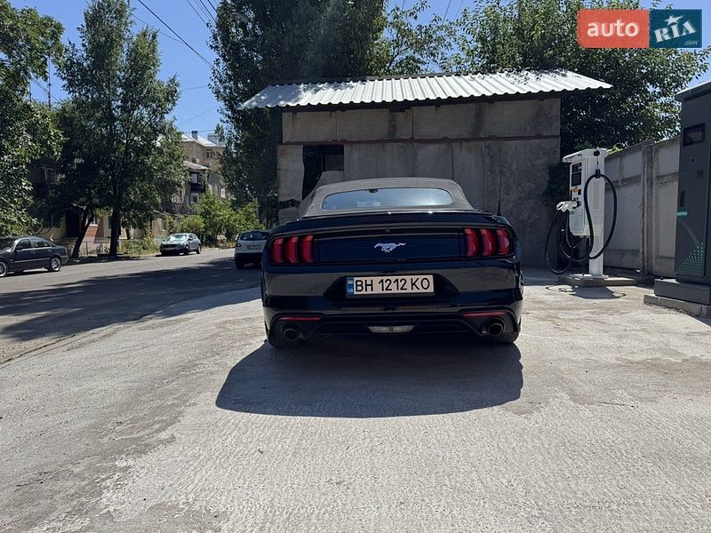 Кабриолет Ford Mustang 2019 в Харькове