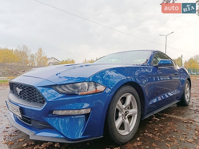 Купе Ford Mustang 2017 в Петропавловской Борщаговке