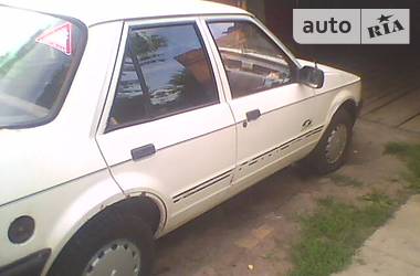 Седан Ford Orion 1987 в Ровно