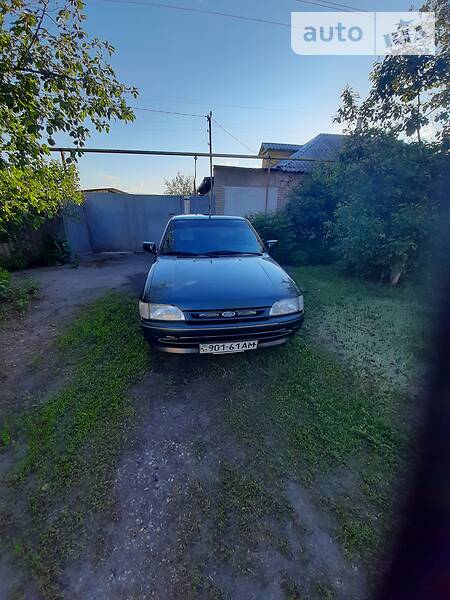 Седан Ford Orion 1992 в Сватово