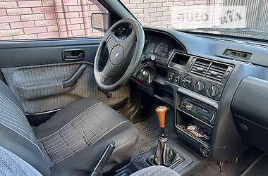 Седан Ford Orion 1990 в Чернівцях