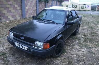 Седан Ford Orion 1989 в Волочиске