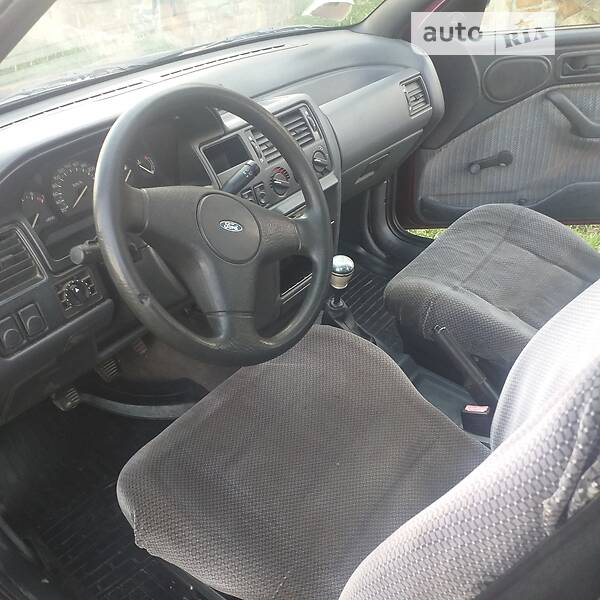 Седан Ford Orion 1992 в Трускавце
