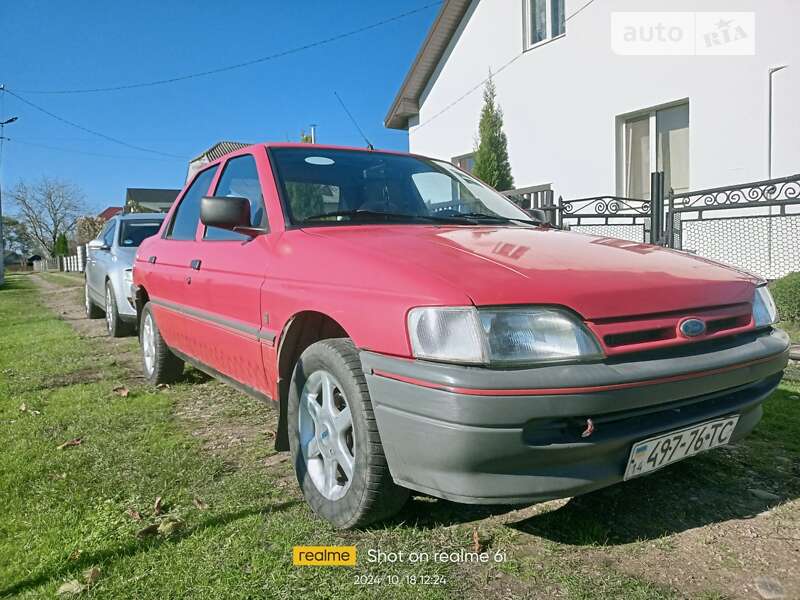 Седан Ford Orion 1993 в Самборе