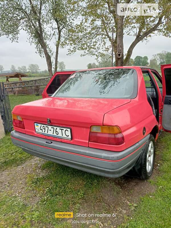 Седан Ford Orion 1993 в Самборе