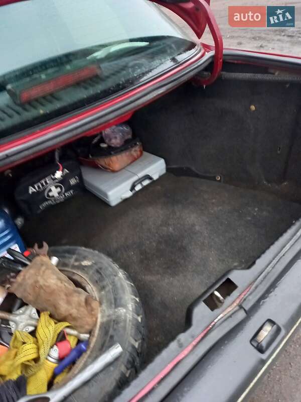 Седан Ford Orion 1992 в Полтаве