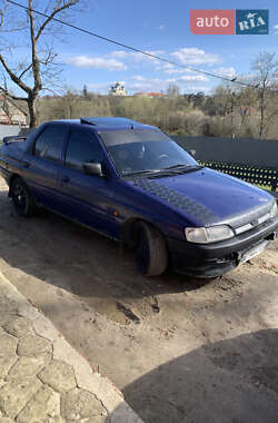 Седан Ford Orion 1990 в Львові