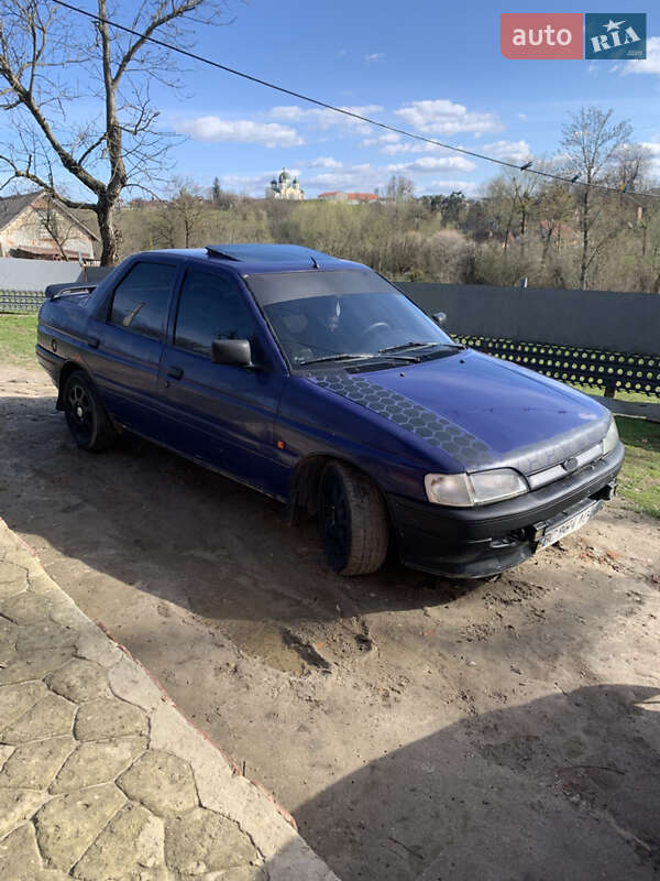 Седан Ford Orion 1990 в 