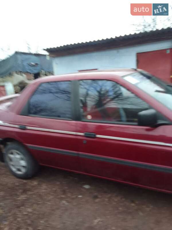 Седан Ford Orion 1992 в Первомайске