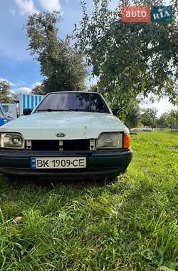 Седан Ford Orion 1986 в 