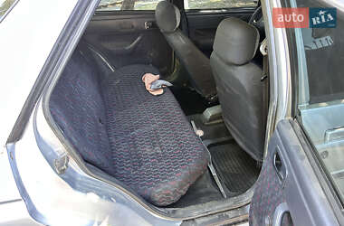 Седан Ford Orion 1990 в 