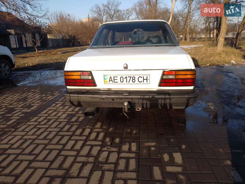 Седан Ford Orion 1986 в Днепре