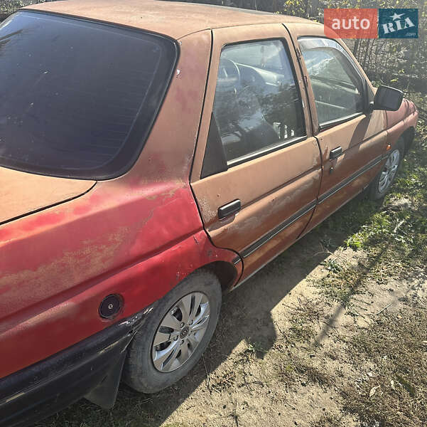 Седан Ford Orion 1991 в Варваровке