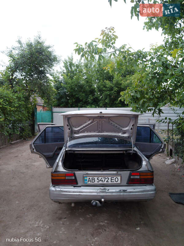 Седан Ford Orion 1989 в Браиловом
