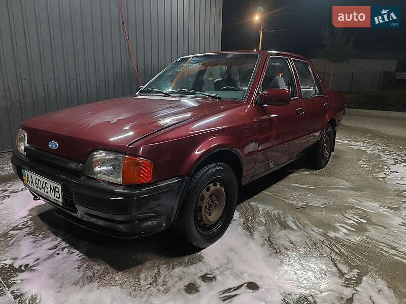 Седан Ford Orion 1989 в Буче