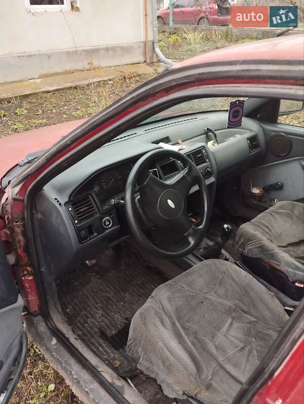 Седан Ford Orion 1991 в Волочиську фото 7 Седан Ford Orion 1991 в Волочиську