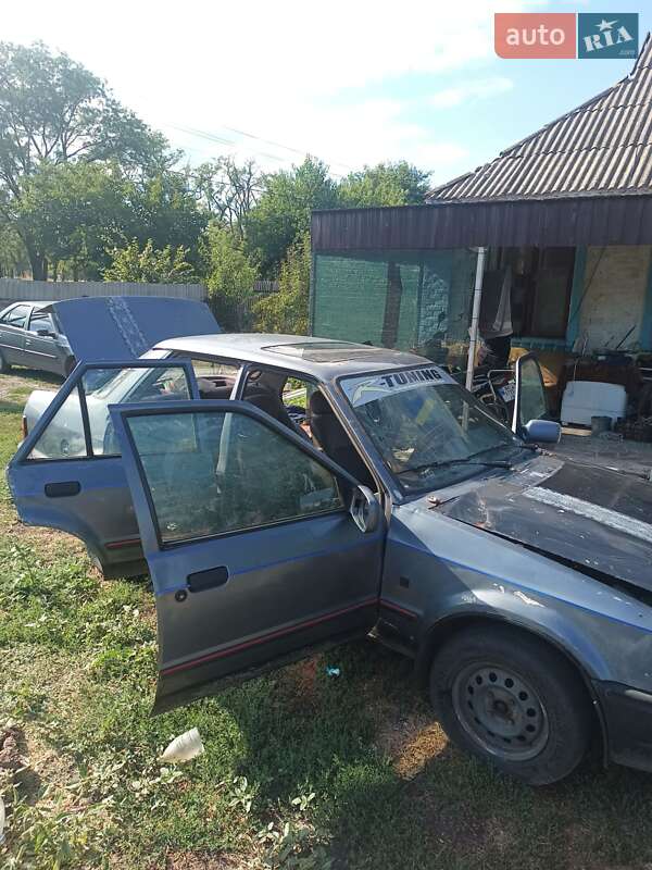 Седан Ford Orion 1989 в Новому Бузі