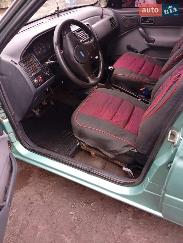 Седан Ford Orion 1991 в Антонінах